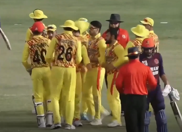 D/L method sees Strikers defeat Defenders by 80 runs