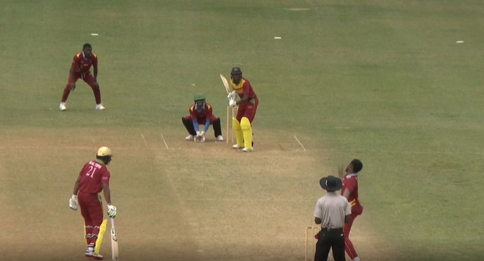 Ebanks, Gayle guide Warriors home in last over thriller