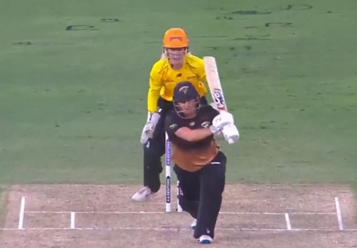 Kalis, Duraisingam star in Tornadoes 13-run win