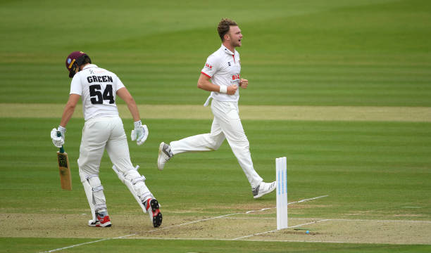 COLLAPSE! Porter, Cook tear apart Lancashire