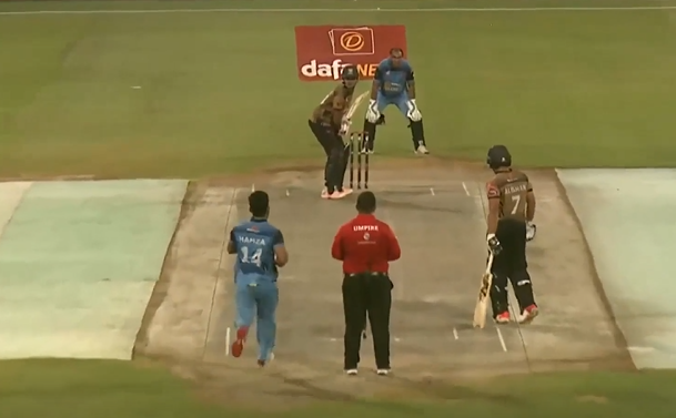 CARNAGE! 417 runs scored in a T20 game