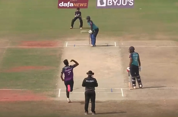 Mathvan stars as Smashers crush Patriots by 42 runs