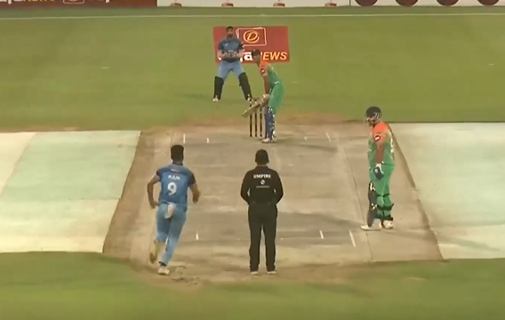 6666! Qamar Awan sends it to the cleaners
