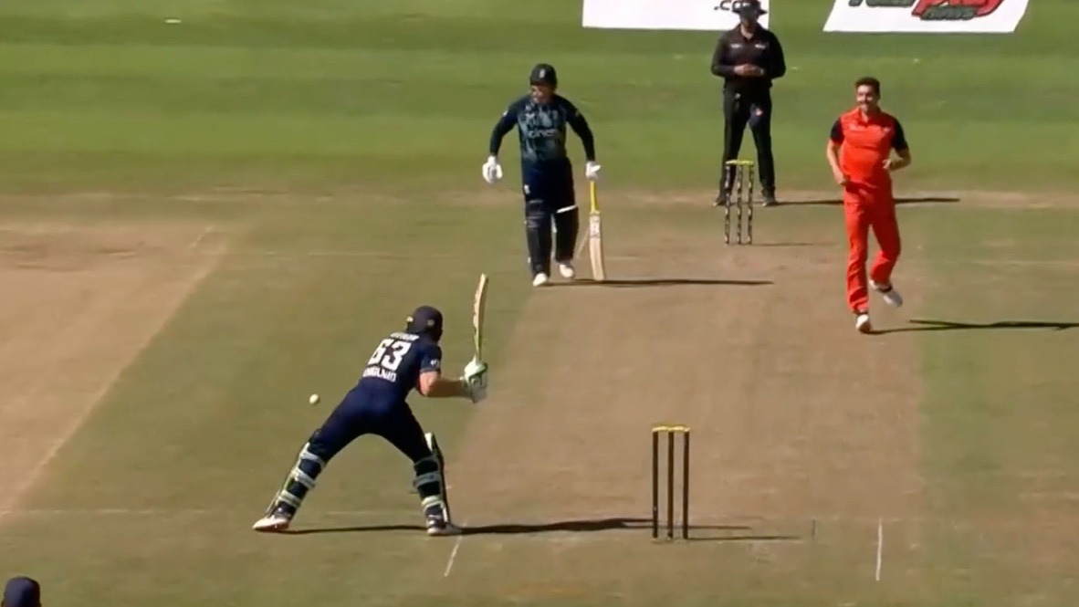 CRAZY! Jos Buttler shows no mercy to a half tracker