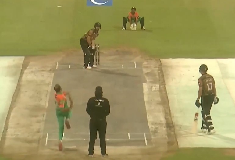 CARNAGE! 144 chased down in 9.4 overs in 2nd innings