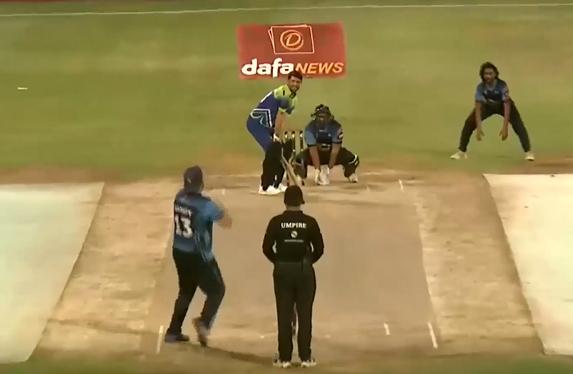 Mumtaz's 4-fer guides IGM to the Bukhatir T10 final