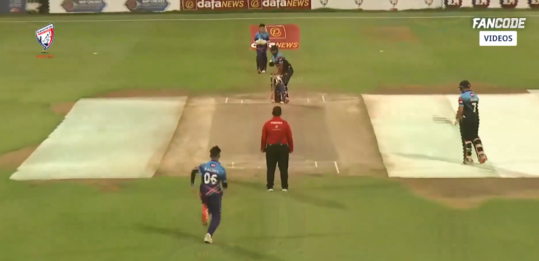 COL claim an easy 52-run win over DCS