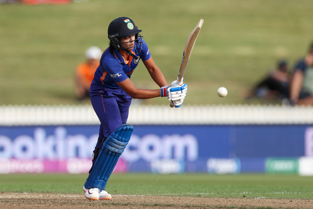 7 Fours and 2 Sixes! Harmanpreet's blazing knock of 75
