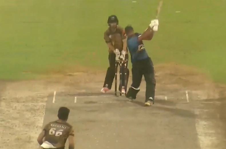 66646! Asif Khan goes berserk