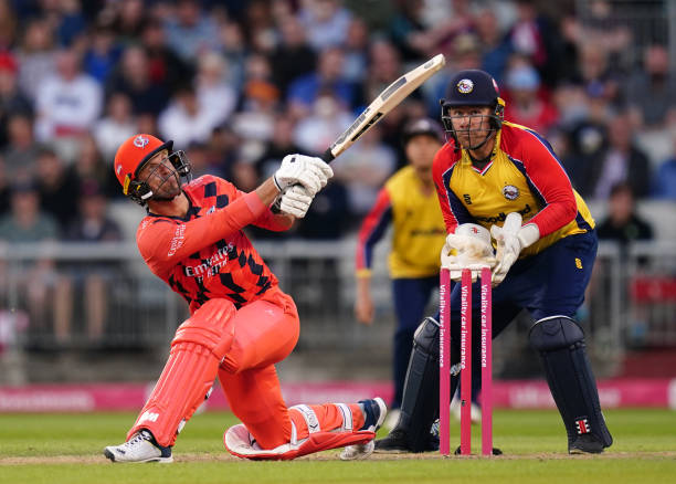 Vilas smashes 51 off 23