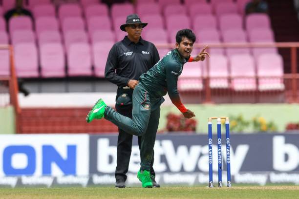 4 for 29! Mehidy Hasan spins a web around WI