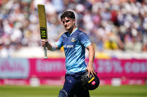 50 off 18! Thompson smashes Lancashire bowlers