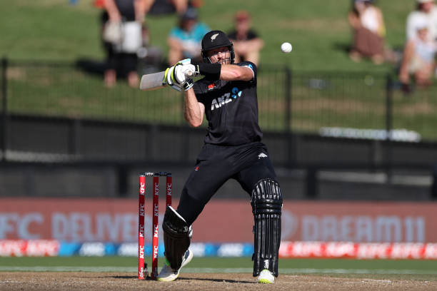 Guptill's steady 51 helps NZ breach a daunting target