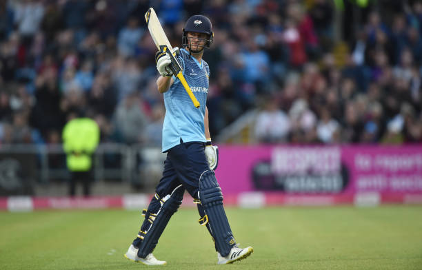 Tom Kohler-Cadmore shines with 62 off 48 for Yorkshire