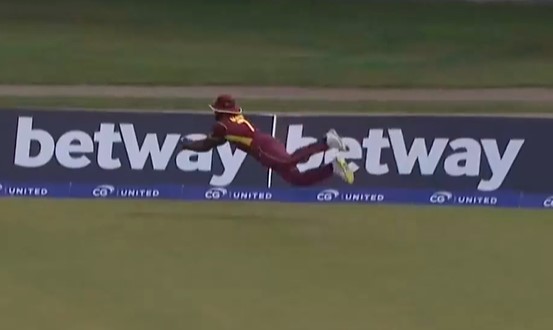 STUNNER! Mayers takes a diving catch to dismiss Dhawan