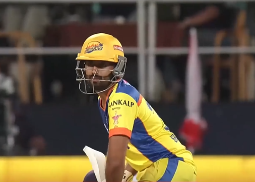 Shreyas Gopal's valiant 50 brings MW back in the game