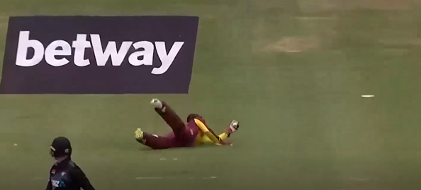 Wrong-footed Thomas takes a one-handed stunner