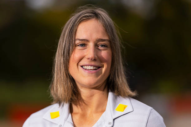 Ellyse Perry plays an explosive innings of 58 runs