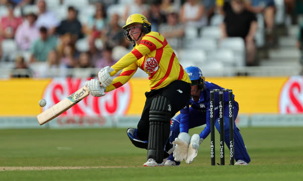 Match 12, 1st Inns: All sixes