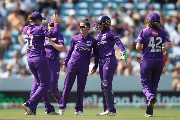 Superchargers defend a low total to record their first win of the series