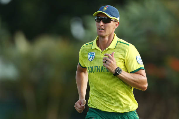 3 for 33! Pretorius breezes past IRE tailenders