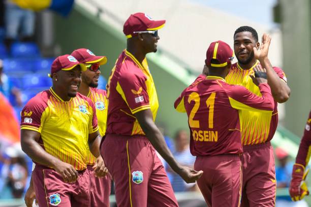 Brooks, Brandon help WI end their losing streak with a massive victory