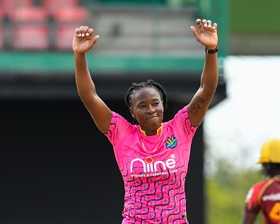 3 for 10! Selman bowls a match-winning spell!