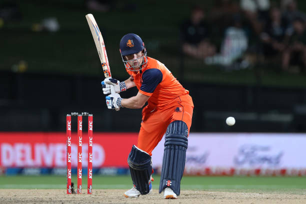 Bas de Leede's heroic knock of 66 runs