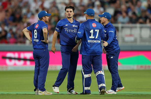 Thompson's 2 crucial wickets help London Spirit seal a victory