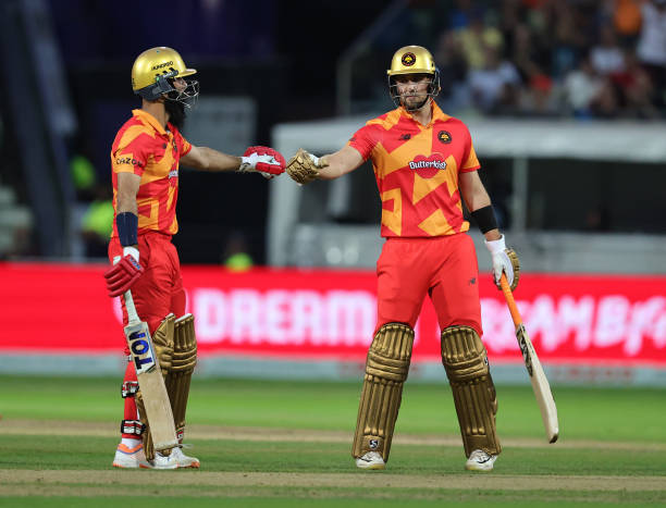 464664! Unstoppable Livingstone and Moeen