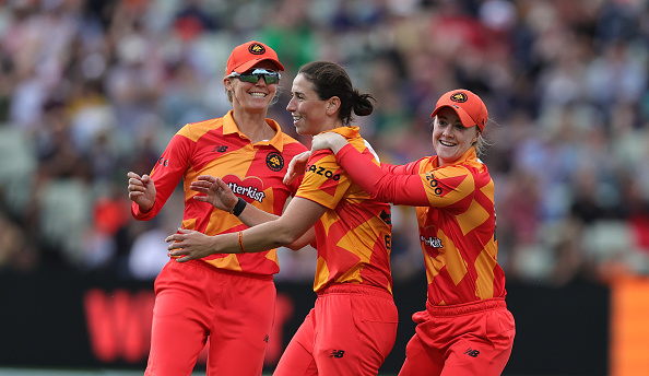 Phoenix hold their nerve to edge past the Superchargers by 5 runs