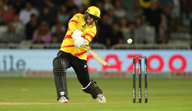 644! Munro's hat-trick of boundaries