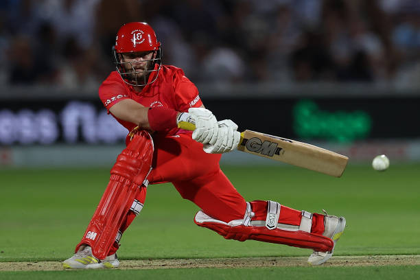 Duckett's fighting knock of 34 goes in vain