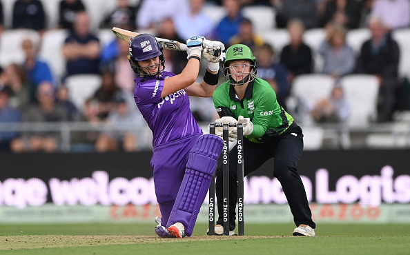 Wolvaardt's graceful 50 off 35 helps Superchargers put up a decent score