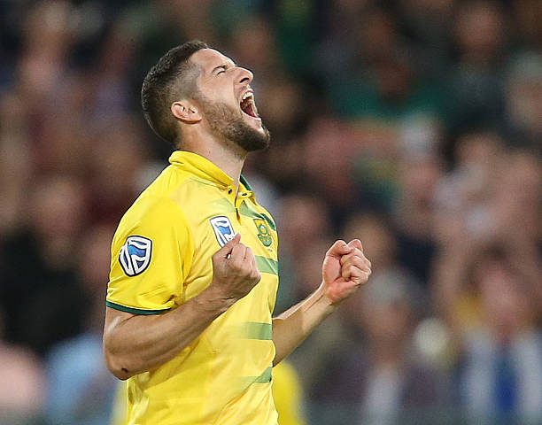 5 for 30! Parnell records career best T20I figures