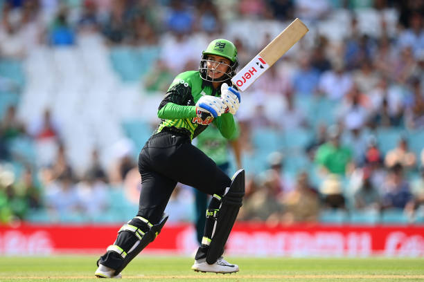 Mandhana's quick-fire 43 off 25 gives Brave a fiery start