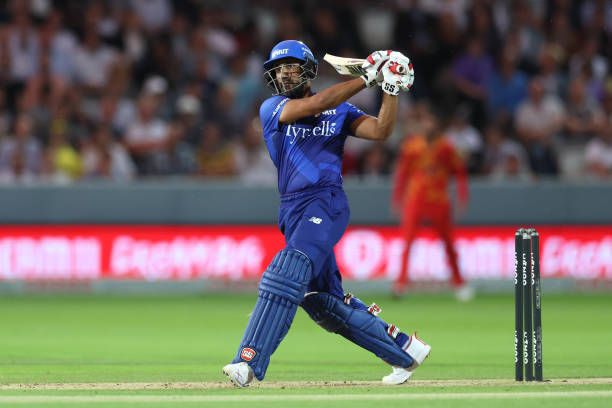 Match 30, 1st Inns: All sixes