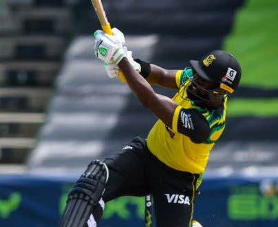 4 Sixes! Reifer's blistering knock of 38