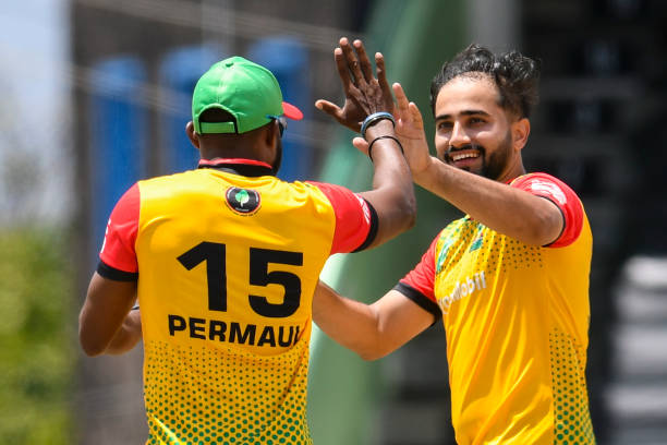 Waqar's 3/16 gets the better of SLK batters