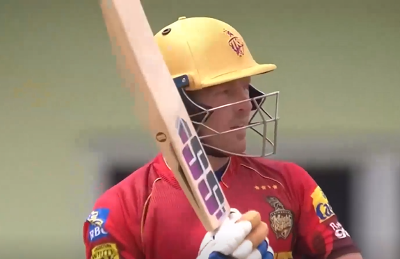 4 Fours, 3 Sixes! Seifert's sensational knock of 59