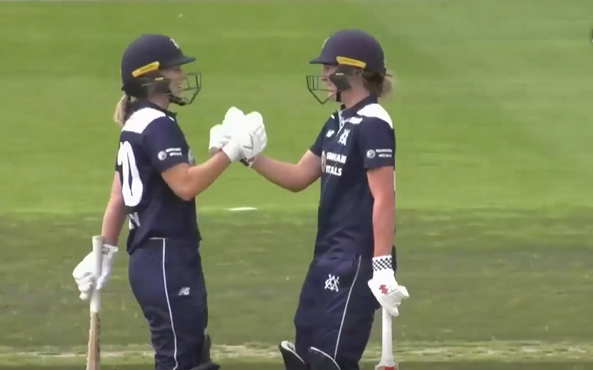 10 Fours, 5 Sixes! Sutherland's scintillating knock of 110