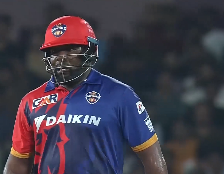 4444! Masakadza punishes Dilhara Fernando