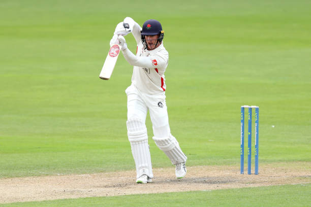 Jennings' 119 boosts Lancashire's total to 272