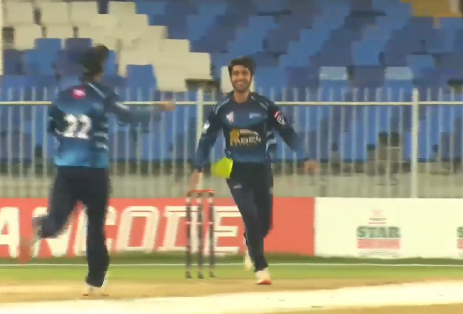 5 wickets, 7 maiden overs! Ahmed Shafiq is right on the money