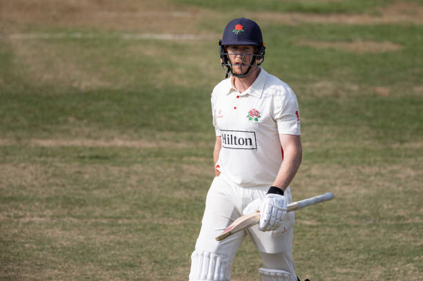 Wells' 84 off 169 gives Lancashire a good start
