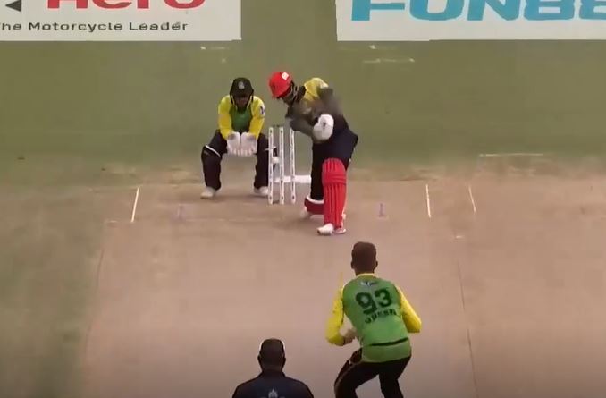 3 Fours, 3 Sixes! Fletcher's valiant knock of 45 wins it for St Kitts