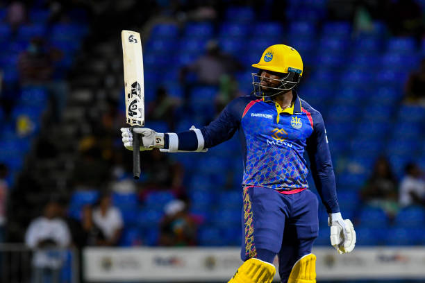 6 Fours, 4 Sixes! Mayers' blazing knock of 76 off 46