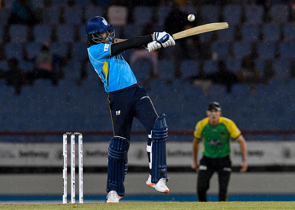 17 needed off 8 balls! Watch this thrilling finish