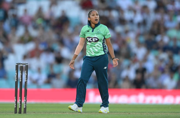 2 for 12! Shabnim Ismail's disciplined bowling for OVI