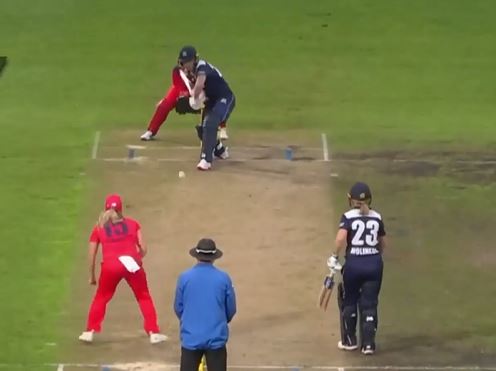 Jemma Barsby spins her web with a 4-fer